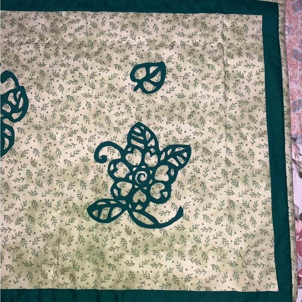 Handmade quilt quilted fall autumn leaves leaf table runner country NEW (Q162)